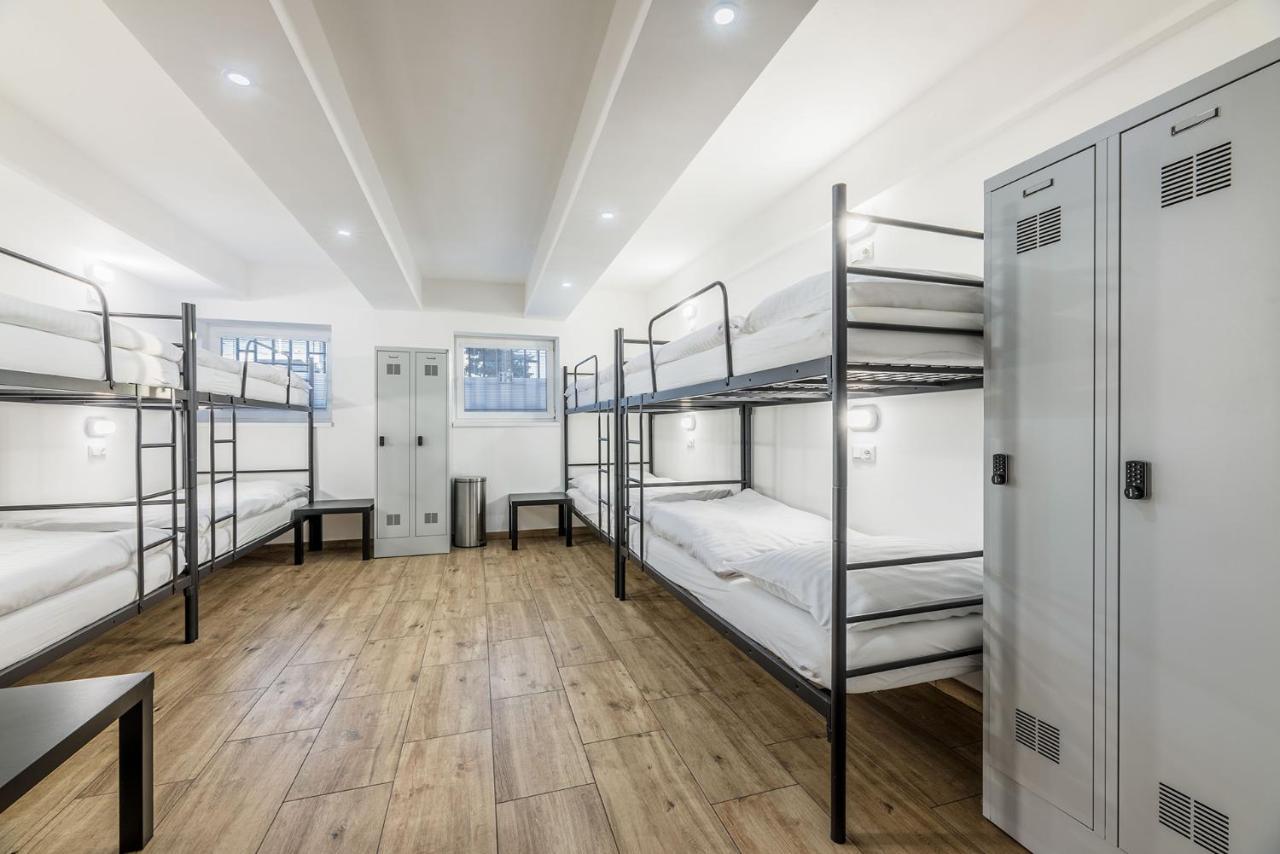 Hostel One Прешов Экстерьер фото