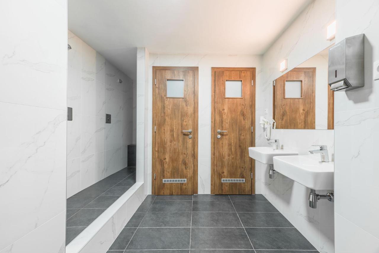 Hostel One Прешов Экстерьер фото